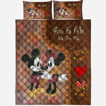 Load image into Gallery viewer, Personalized Mouse Quilt Set Custom Name Fall Gift for Couples
