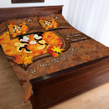 Load image into Gallery viewer, Personalized Mouse Quilt Set with Fall Leaves Custom Names Gift for Couple