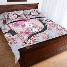 Load image into Gallery viewer, Personalized Mouse Quilt Set with Cute Floral Design for Kids