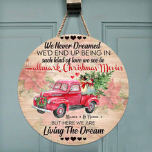 Load image into Gallery viewer, Personalized Round Wood Sign 'Living The Dream' for Christmas Gift
