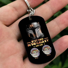Load image into Gallery viewer, Personalized Stainless Steel Keychain Best Dad in the Galaxy Gift for Father's Day