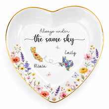 Load image into Gallery viewer, Personalized Heart-Shaped Jewelry Dish Custom Name Gift for Mom
