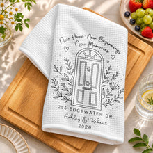 Load image into Gallery viewer, Personalized Floral Heart Kitchen Towel Custom Name Gift for Family