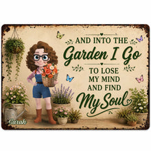 Load image into Gallery viewer, Personalized Metal Garden Sign Custom Name Gift for Mom