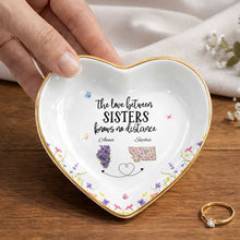 Load image into Gallery viewer, Personalized Heart-Shaped Jewelry Dish Custom Gift for Sister