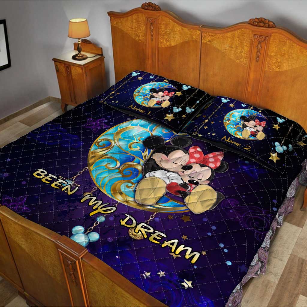 Personalized Couple Quilt Set with Mouse Design for Anniversary or Valentine's Day