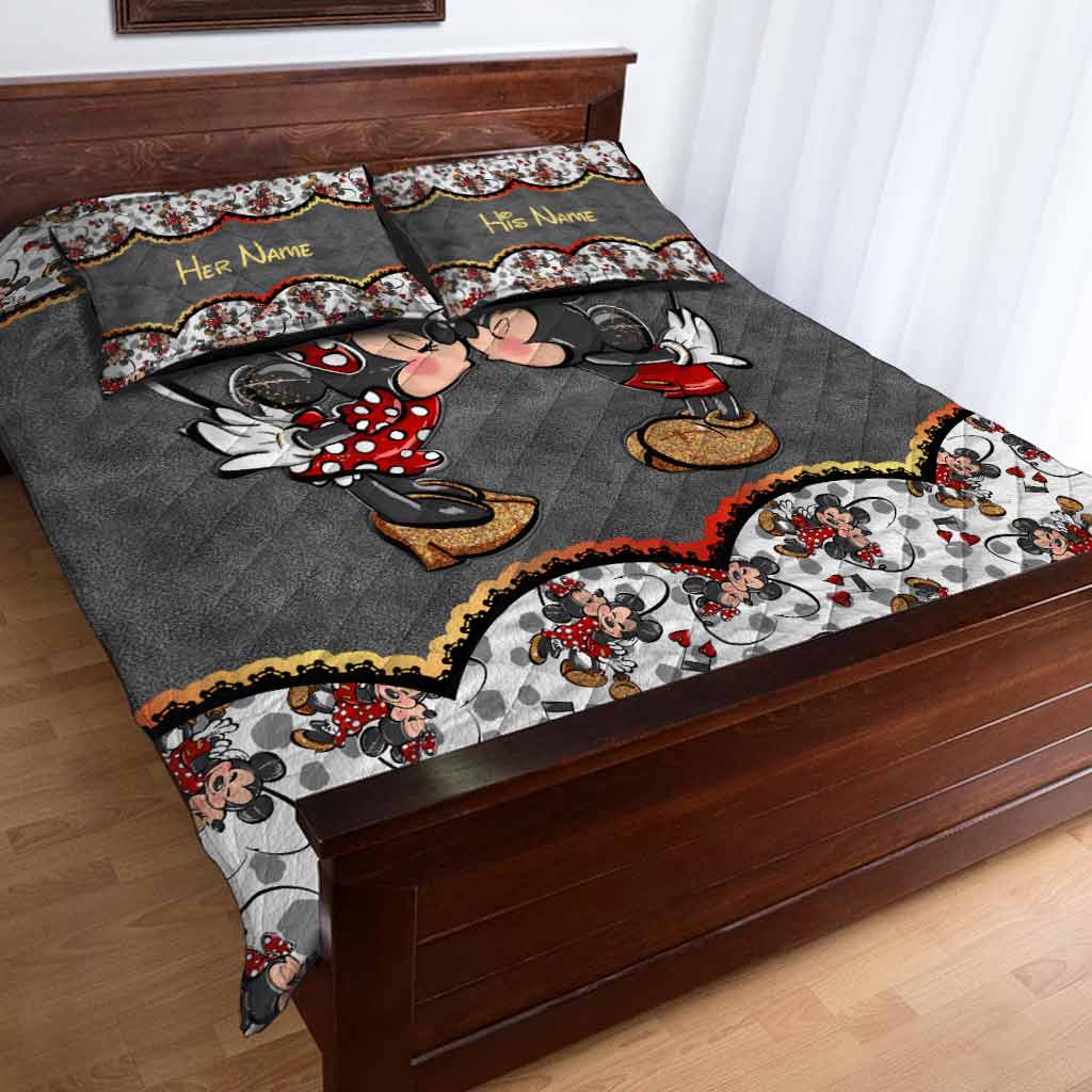 Personalized Mouse Quilt Set for Couples with Names - Cozy Gift