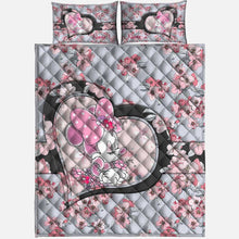 Load image into Gallery viewer, Personalized Mouse Quilt Set with Cute Floral Design for Kids
