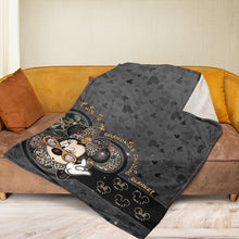 Load image into Gallery viewer, Personalized Cuddling Blanket for Grandma with Grandkids Names
