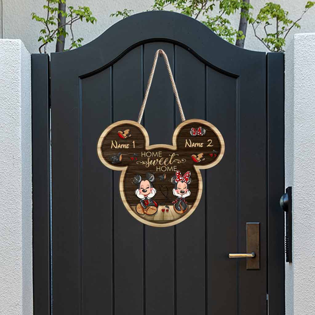Personalized Mouse-Shaped Wood Sign Home Sweet Home Gift