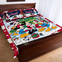 Load image into Gallery viewer, Personalized Christmas Mouse Quilt Set Custom Names Gift
