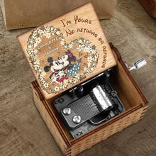 Load image into Gallery viewer, Personalized Hand Crank Music Box for Couples Gift Anniversary
