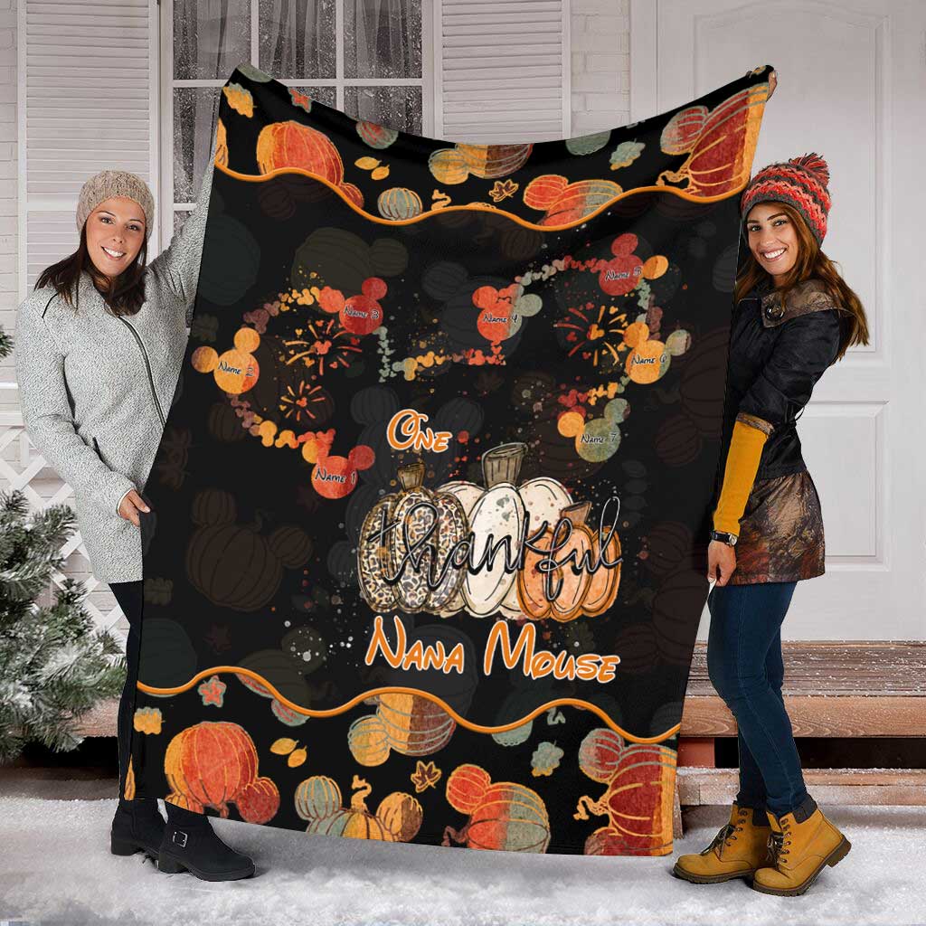 Personalized Thanksgiving Blanket for Grandma - Cozy Custom Nana Gift