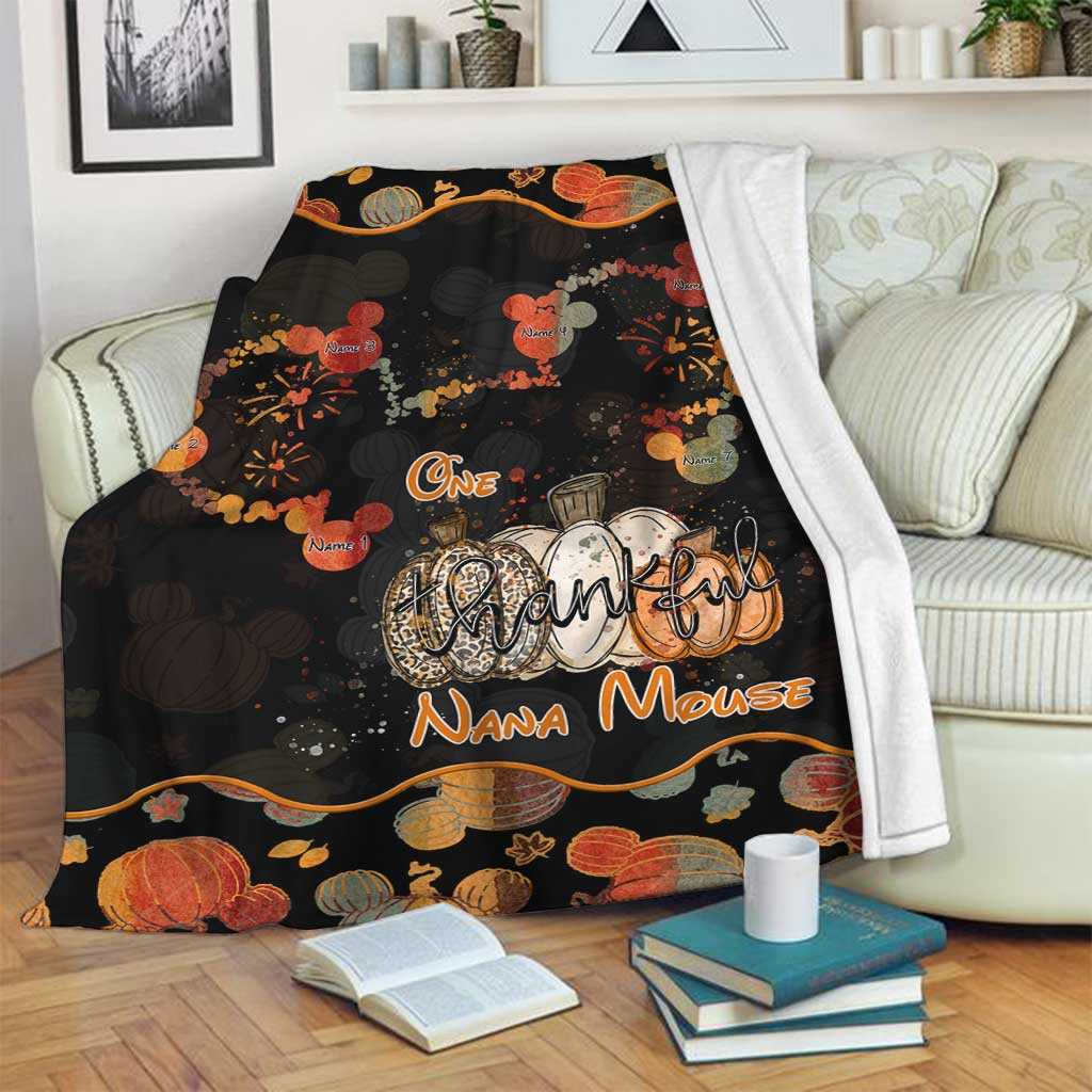 Personalized Thanksgiving Blanket for Grandma - Cozy Custom Nana Gift
