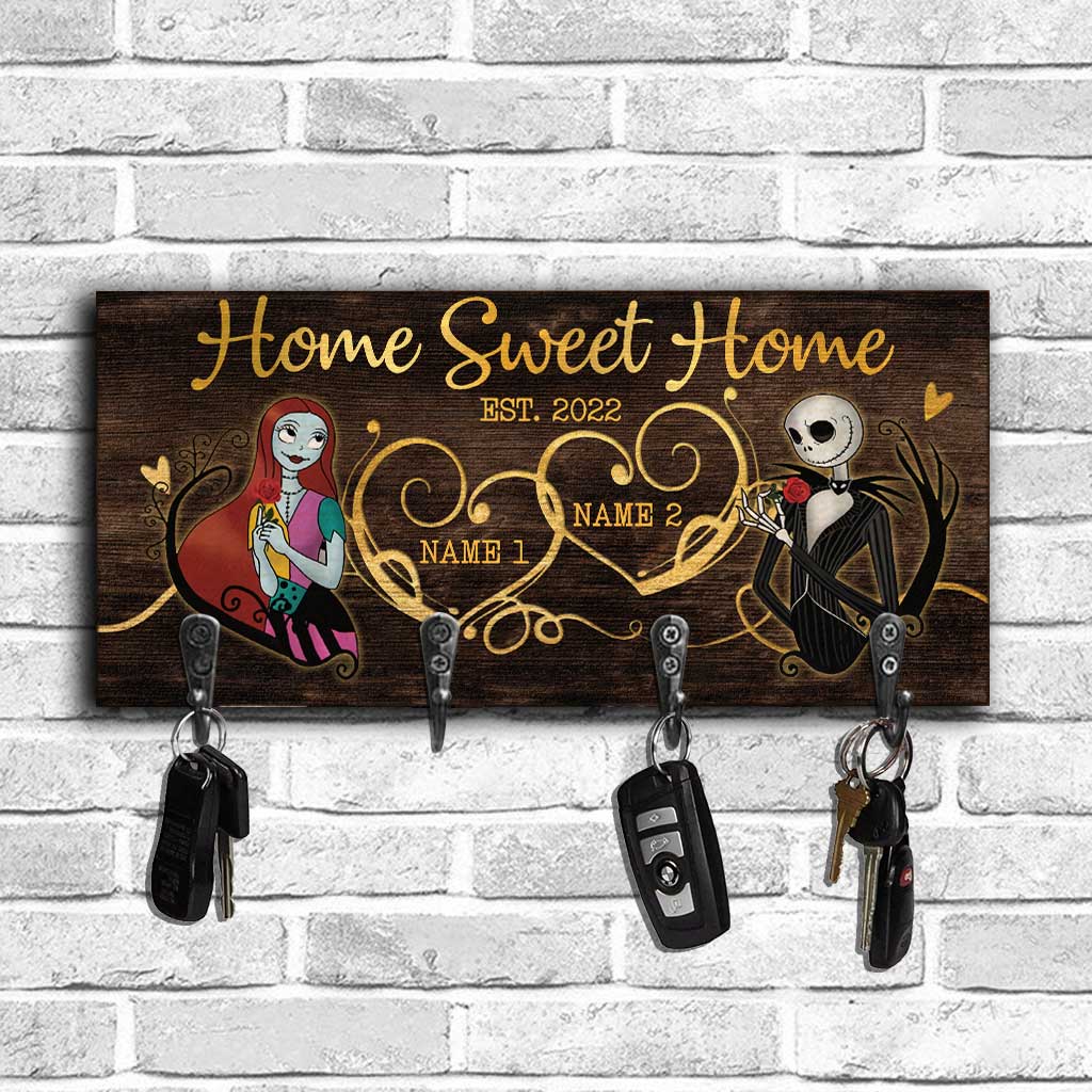Personalized Rustic Wood Key Rack with Custom Names for Home Decor