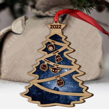 Load image into Gallery viewer, Personalized Family Tree Wood Ornament Custom Names Christmas Gift
