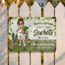 Load image into Gallery viewer, Personalized Metal Garden Sign Custom Name Wine Gift for Mom
