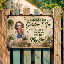 Load image into Gallery viewer, Personalized Metal Garden Sign Custom Name Gift for Mom

