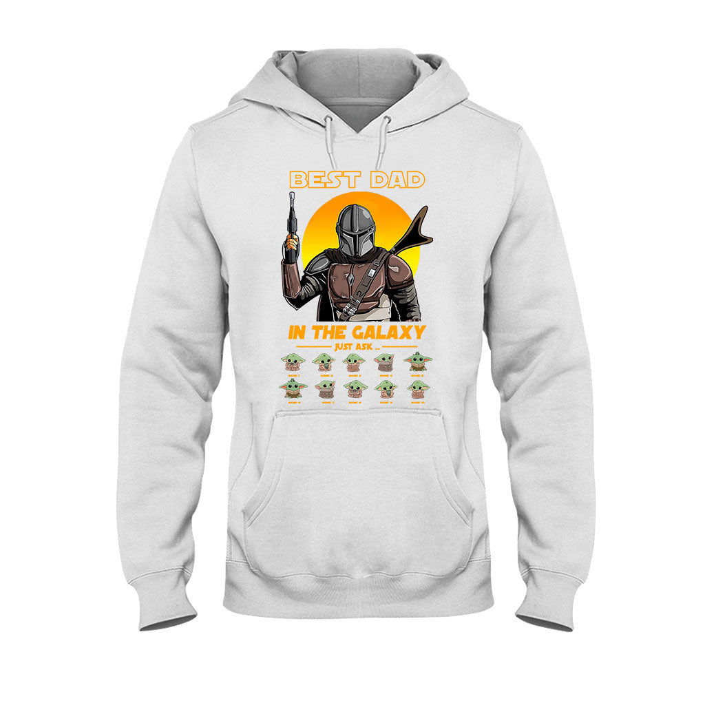 Personalized Best Dad In The Galaxy T-shirt & Hoodie Gift