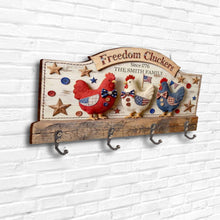 Load image into Gallery viewer, Personalized Patriotic Key Holder Custom Family Name 4th of July Gift
