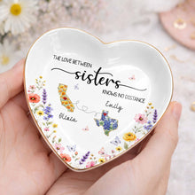 Load image into Gallery viewer, Personalized Heart Shaped Jewelry Dish Custom Name Gift for Sister
