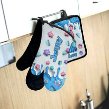 Load image into Gallery viewer, Personalized Ohana Oven Mitts &amp; Pot Holder Set Custom Name Gift for Mom
